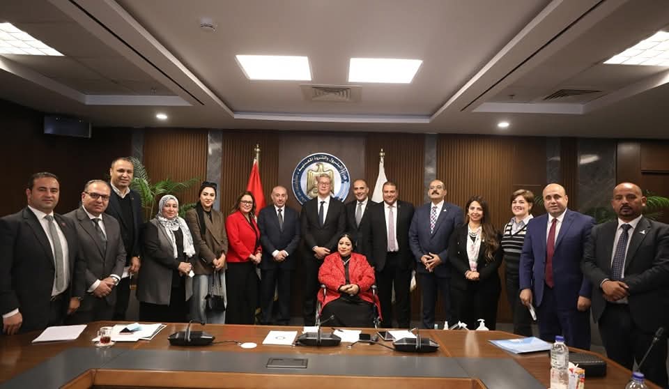 وزير-البترول-يلتقي-أعضاء-مجلسي-النواب-والشيوخ-من-كوادر-القطاع