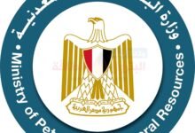 عاجل.وزيرى-البترول-والعمل-يتوجهان-لموقع-حادث-انقلاب-للبارج-البحري-بجبل-الزيت-بخليج-السويس