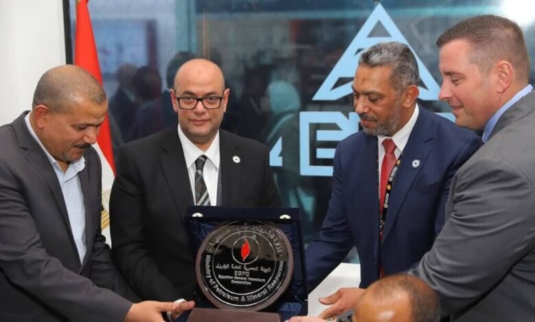 تكريم-جهاز-الحفر-17-لأفضل-أداء-خلال-«إيجبس-2026»